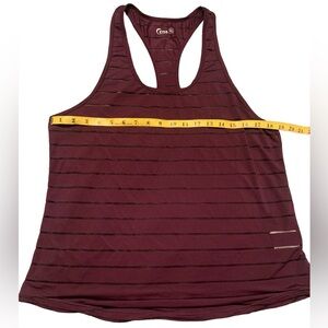Woman’s Zyia Havana plum tank top NWOT
